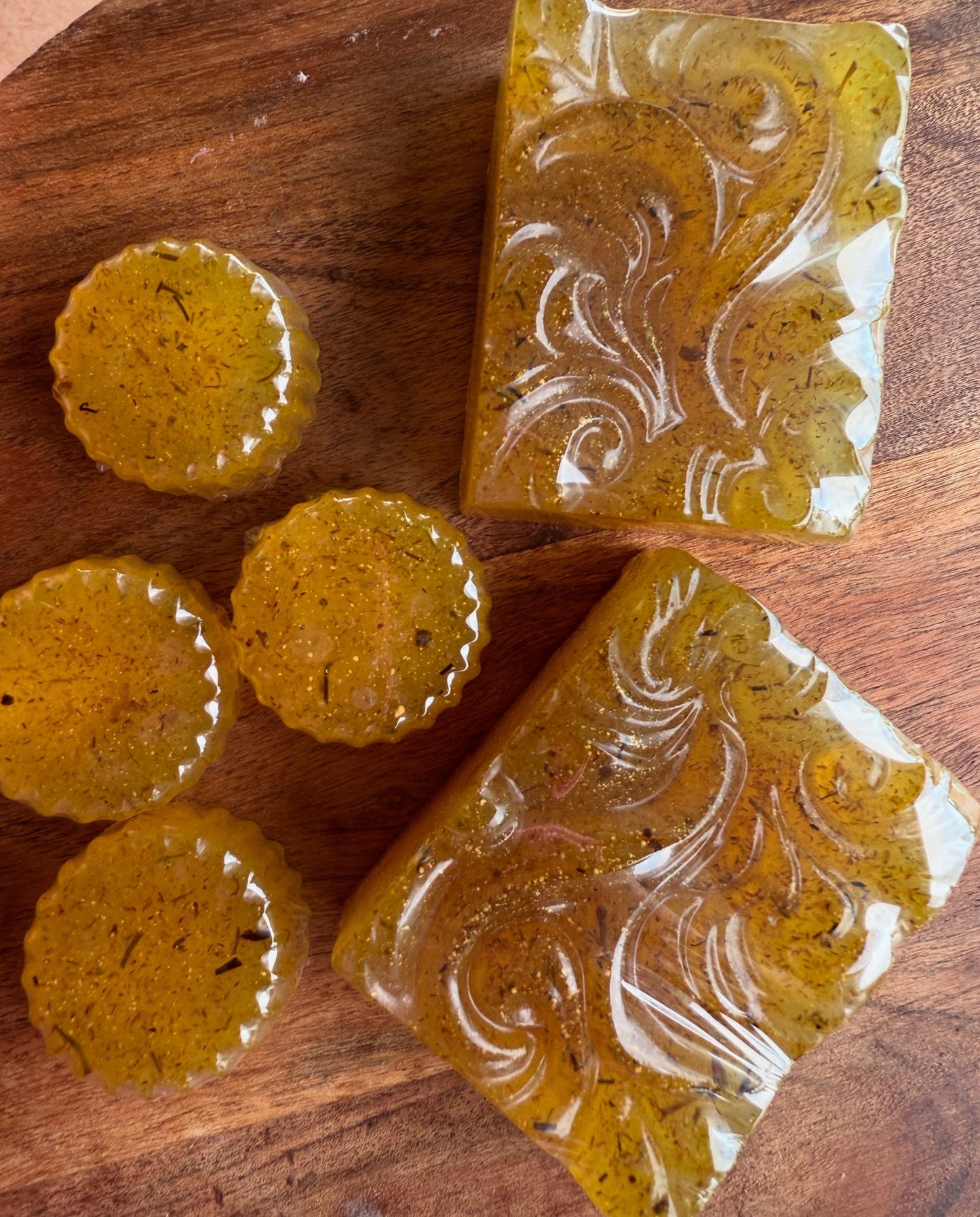 Jabón Artesanal de Manzanilla | Suavidad Natural para Piel Sensible